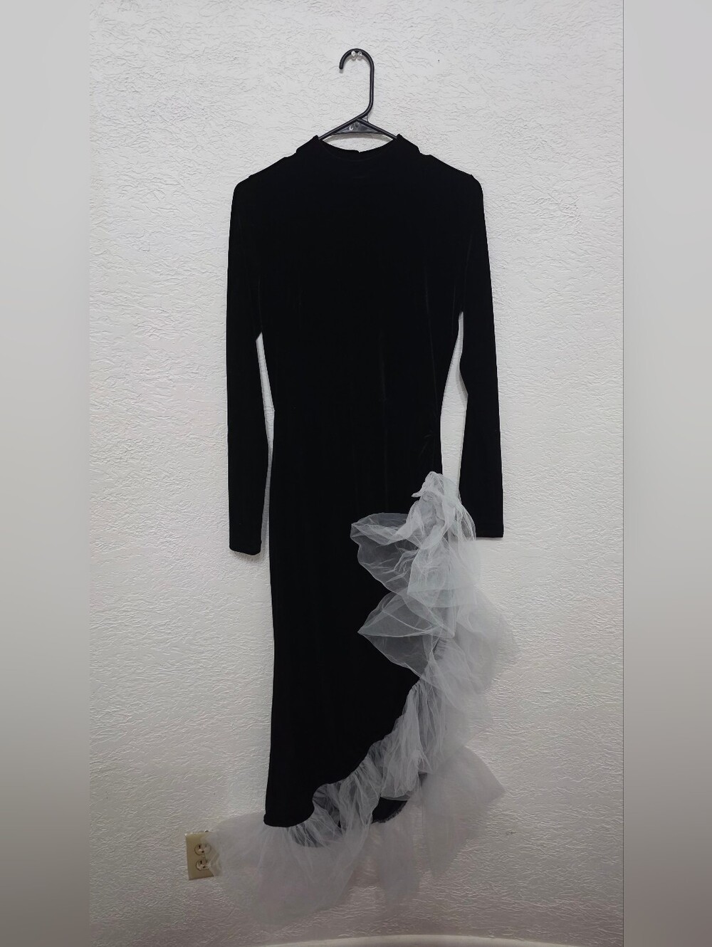 Black Long Sleeve Velvet Dress with White Tulle Ruffle LARGE keyhole Back